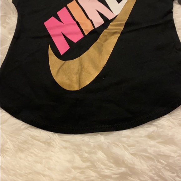 T-shirt - Picture 4 of 8